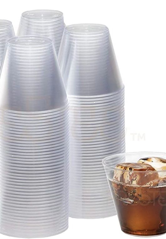 Plastic Cups, Straws, & Beverage Napkins